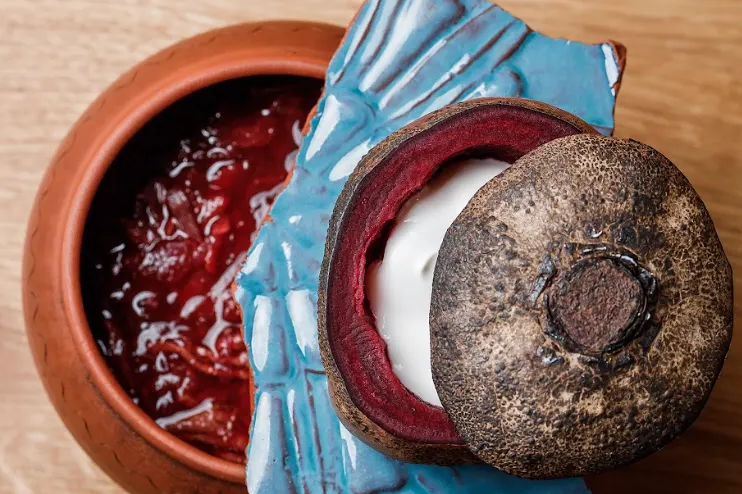 Who owns delicious, delicious borsch?