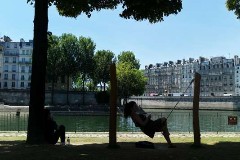 A Paris, des « îlots de fraîcheur » pour rendre la canicule plus supportable