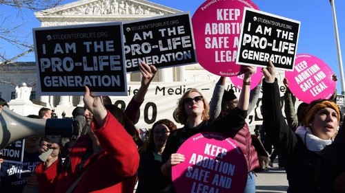 Trump to bar abortion referrals by family planning clinics