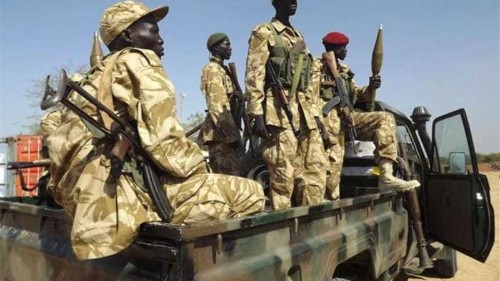 South Sudan army closes in on rebel-held town