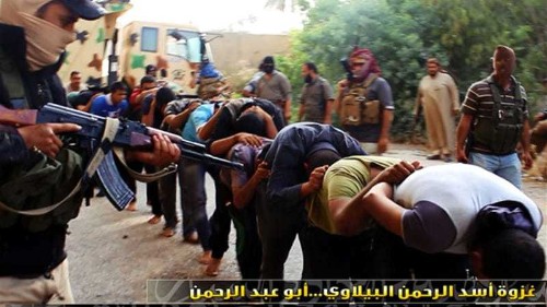 Photos released of Iraq 'mass execution'