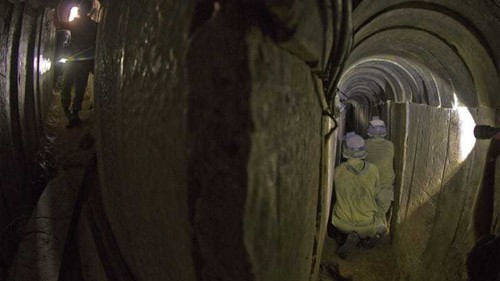 Israel freezes shipments to Gaza over tunnel