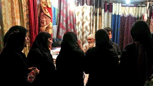 Poll: Indian Muslim women want end to verbal divorce