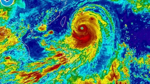 Japan islands brace for powerful typhoon