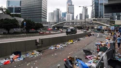 Hong Kong shuts government offices due to mass protests