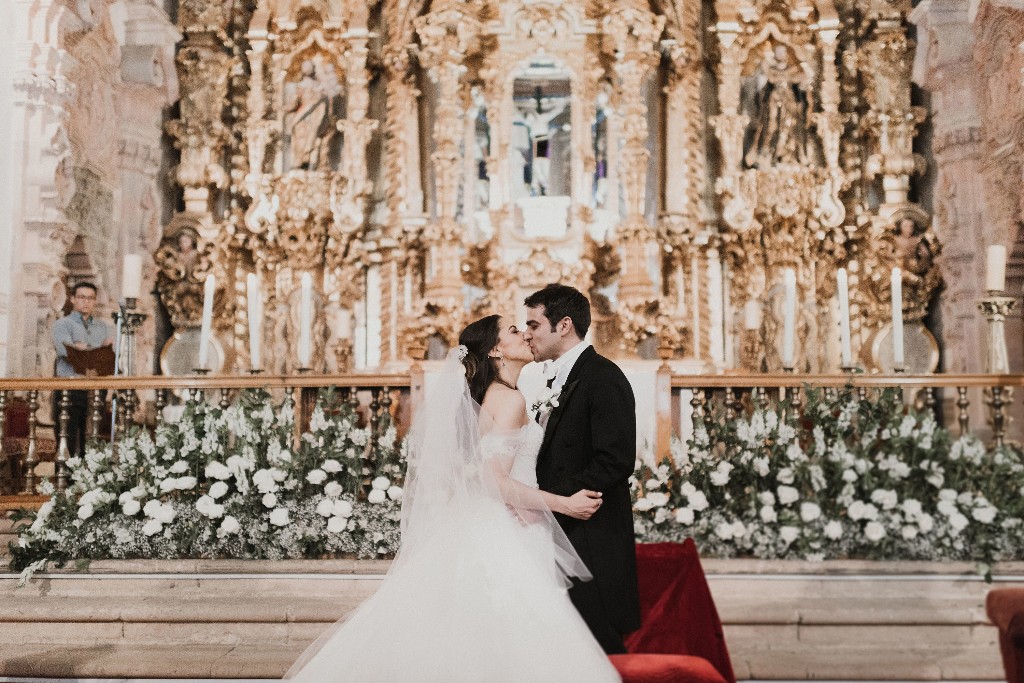 Everything You Need to Know About Las Arras Matrimoniales