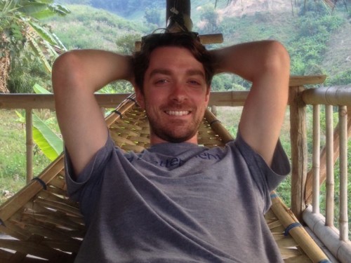 A man who flew around the world for 3 months on less than $1,000 shares his best advice to save a fortune on airfare