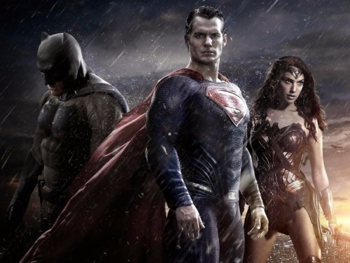 9 things you probably missed in 'Batman v Superman'