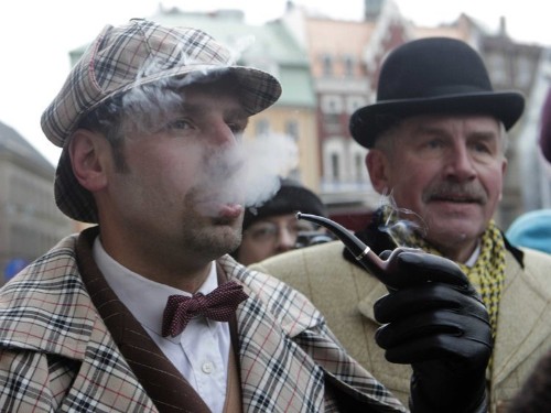 9 Tips For Making Deductions Like Sherlock Holmes