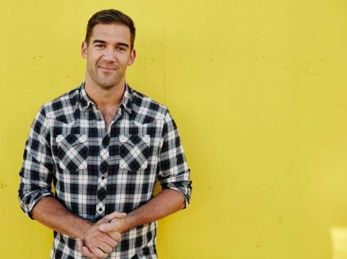 An entrepreneur who built a 7-figure business says the smartest thing to do with your money is a habit you can start building today