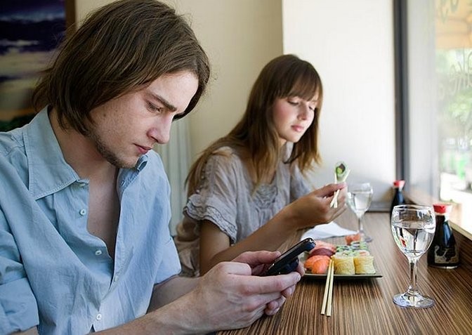 Tech Addicts Confess How Facebook, Instagram, And Twitter Are Taking Over Their Lives