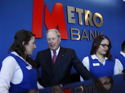 2 startups that are trying to destroy the banks just joined forces
