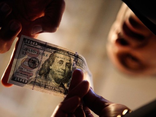 A financial planner explains how to start investing with $100