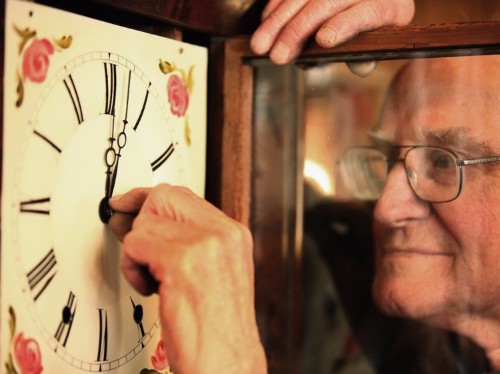 Teach yourself to stop procrastinating with the '2-minute rule'
