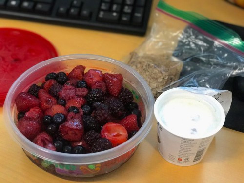A Harvard doctor shares the 3-ingredient breakfast she eats at work every morning