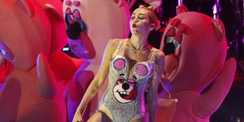Miley Cyrus Releases Single 'Twerk' With Justin Bieber