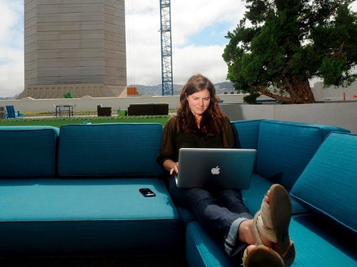 13 high-paying side jobs for people in their 20s