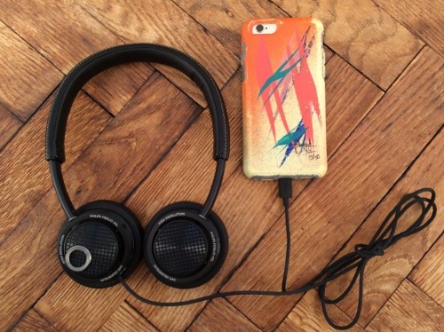 You don't have to freak out because smartphones are getting rid of the headphone jack