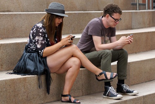 The best way to text with someone you want to date, according to Aziz Ansari