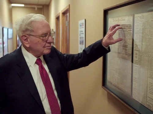 Here are 8 companies Warren Buffett's Berkshire Hathaway could buy next