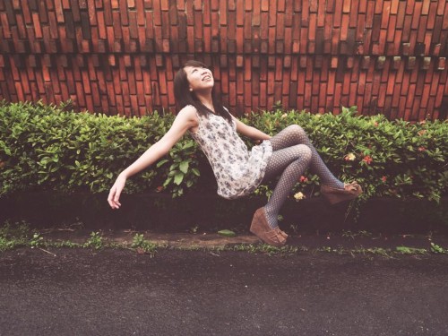 A minimalist shares 2 ways to form habits effortlessly