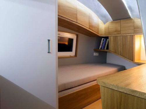Live off the grid in this solar-powered pod