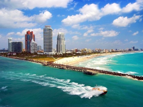 Here's how much you need to earn to live comfortably in 15 major US cities while still saving money