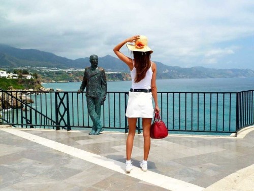 Why it's better to be a tourist than a traveler
