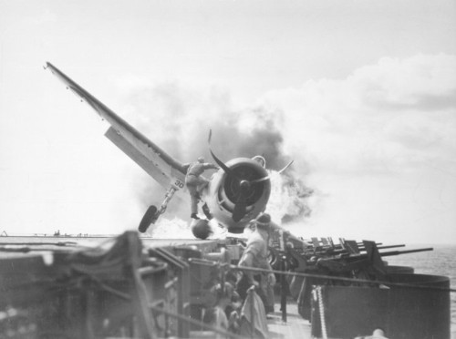 One incredible image shows the heroism of US troops during World War II