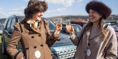 5 simple etiquette habits that help the rich get ahead, according to a man who spent 5 years studying millionaires