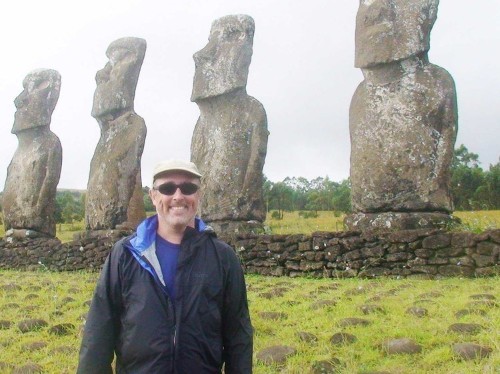 A man who has visited over 100 countries shares his 2 favorite credit cards to earn points