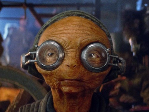 A deleted scene from 'Star Wars: The Force Awakens' reveals a new character's awesome power