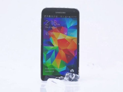 Samsung Challenges Apple’s iPhone 5S To The ALS Ice Bucket Challenge