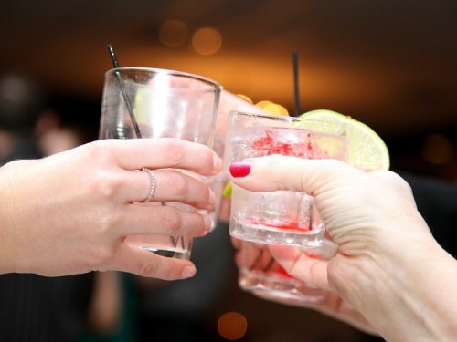 9 things you should never do at a party, according to a longtime butler