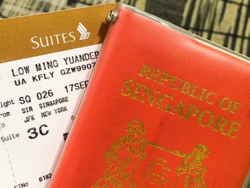 This guy cashed in his frequent-flier miles for an $18,000 suite on a Singapore Airlines flight — here's what it was like