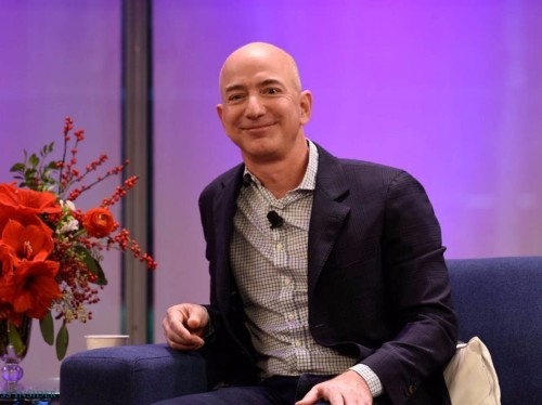 3 things that everyone can learn from Jeff Bezos and Amazon about incredibly smart decision-making