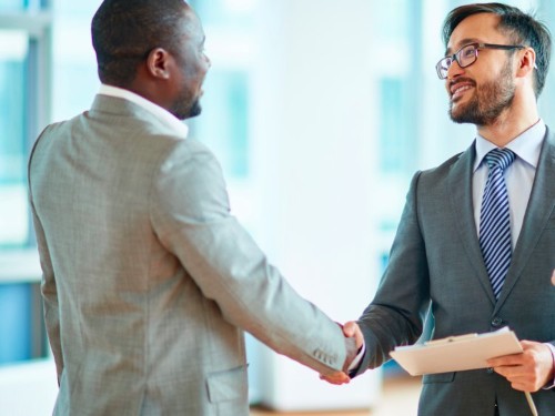 These 13 words and 10 tips will help salespeople close more deals faster