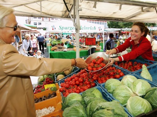 These 14 words are all the nutrition advice you need to eat healthy