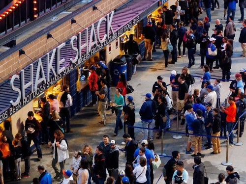 11 Reasons People Are Obsessed With Shake Shack