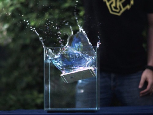 Apple could make the iPhone 7 waterproof
