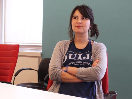8 Power Poses That Will Make You More Confident At Work