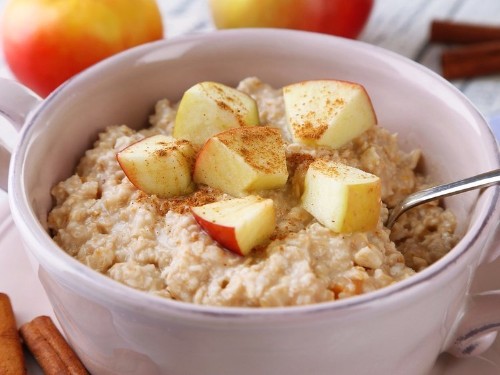 38 nutrition experts tell us what they eat for breakfast