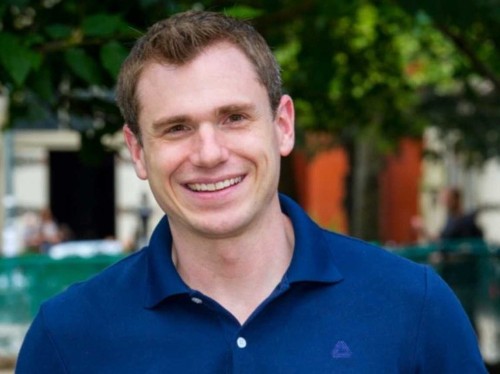 New Company Claims It's Impossible For Most Men To Find Shirts That Fit