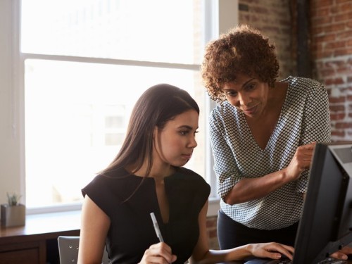 Here's how to write a LinkedIn summary that could help you land your dream job, according to a marketing director at LinkedIn