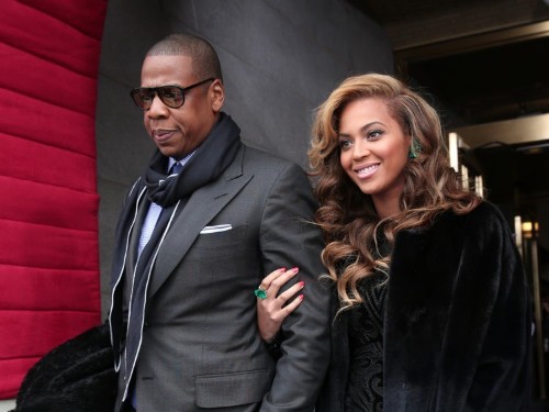 20 weird psychological reasons someone might fall in love with you