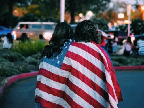 7 signs your relationship wouldn't survive long distance