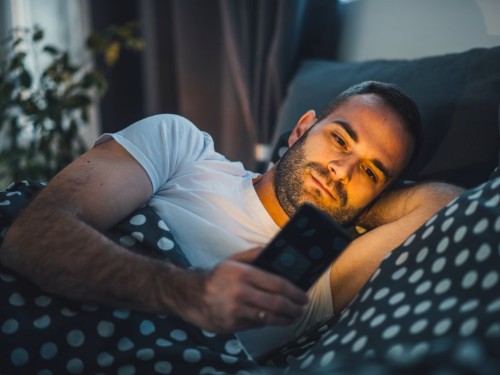 A psychotherapist shares the 7 things successful people do every night