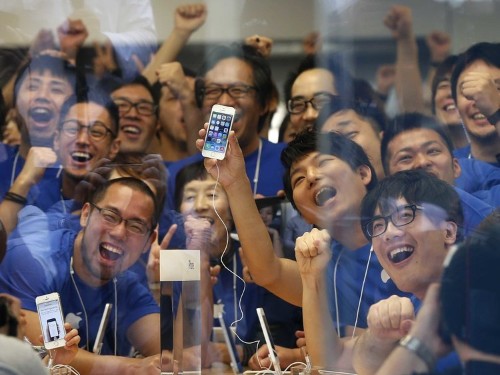 Here's all the evidence that Apple is working on wireless charging
