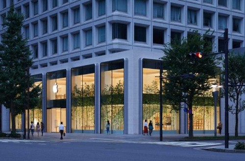 The spectacular windows at Apple’s new Tokyo store look like giant iPhones