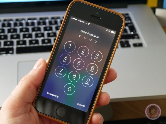 Apple too late to stop massive iCloud breach, hackers claim